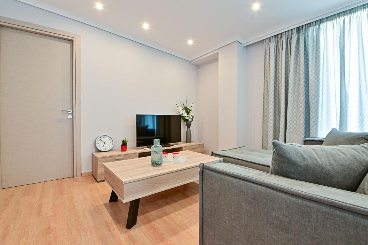Charming Apartment With A Sea View Terrace Piraeus Exterior photo